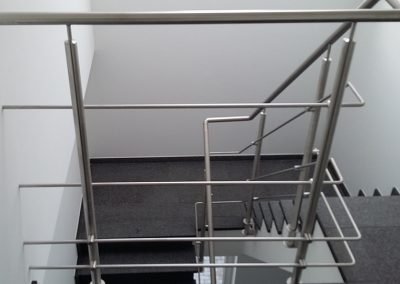 Inox trapleuning met balustrade